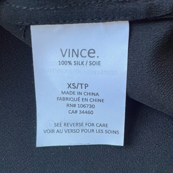 Vince V-neck Split Neck Cap Sleeve 100% Silk Black Minimalist Neutral Blouse Top - Picture 6 of 11